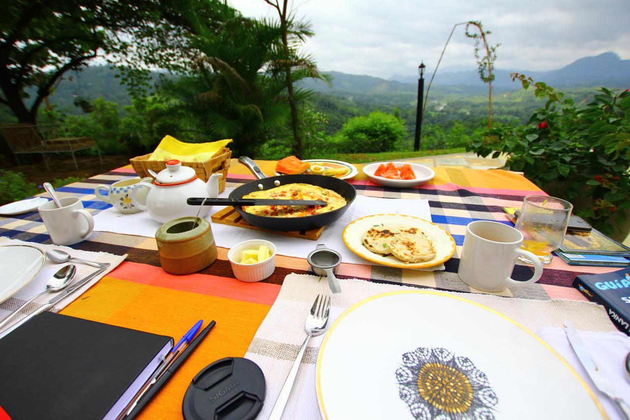 Bed and Breakfast Summit View à Kandy Extérieur photo